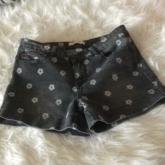 Adam Levine Collection Pants - ADAM LEVINE FLORAL SHORTS 5/6